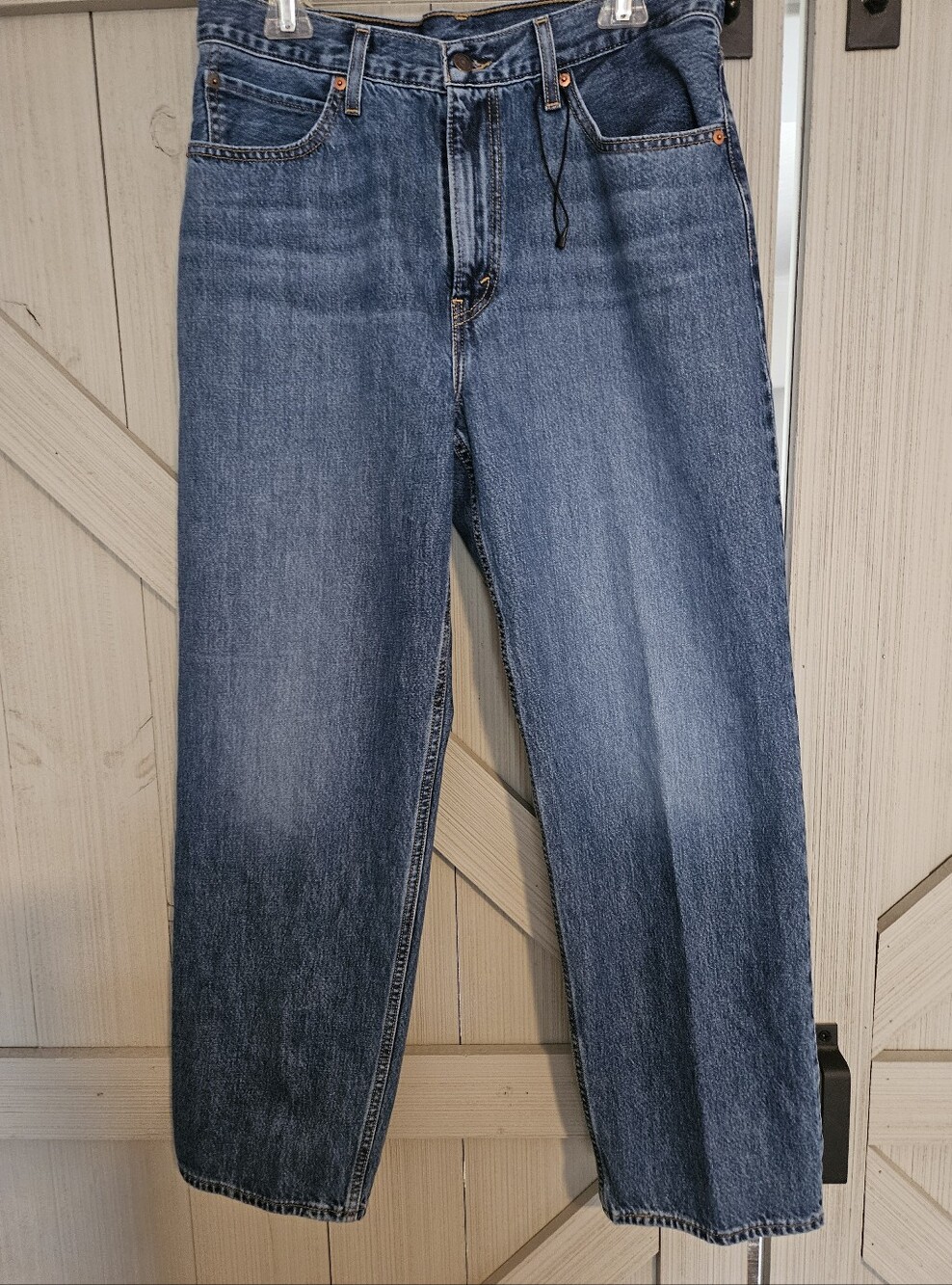 Classic Levis Women's Blue Straight-Leg Jeans NWOT $28 31X29